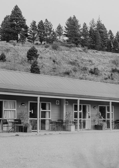 Holiday Park Motel Rooms Exterior Building View